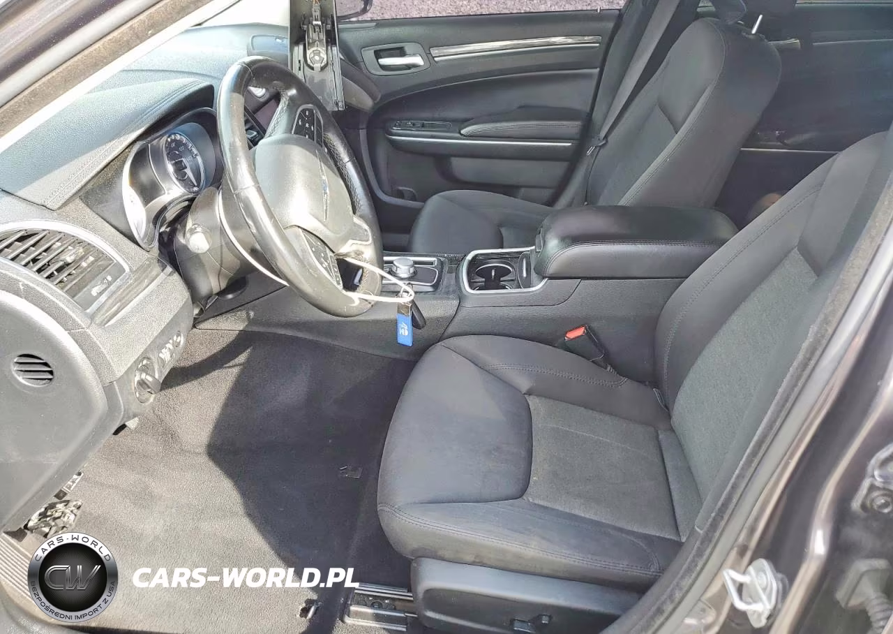 2021 Chrysler 300 Touring VIN:2C3CCAAG3MH502187 - 7