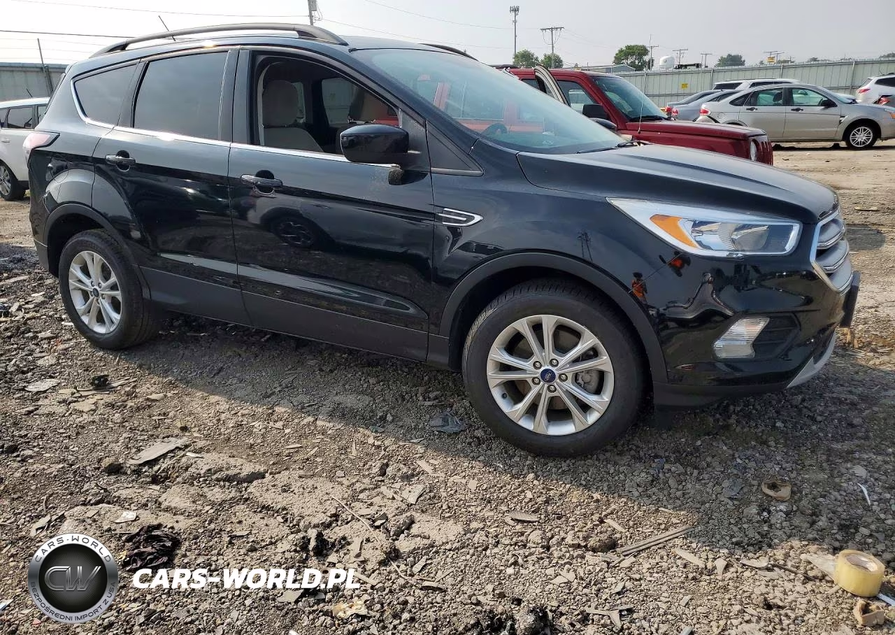 2018 Ford Escape Se VIN:1FMCU9GD1JUC60086 - 4