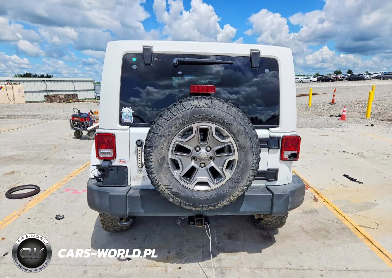 2016 Jeep Wrangler Unlimited Rubicon VIN:1C4HJWFGXGL106133 - 6