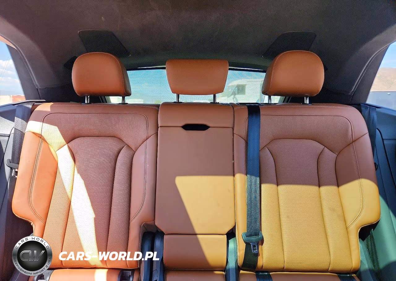 2025 Audi Q8 Prestige S-Line VIN:WA1FVBF14SD021592 - 10