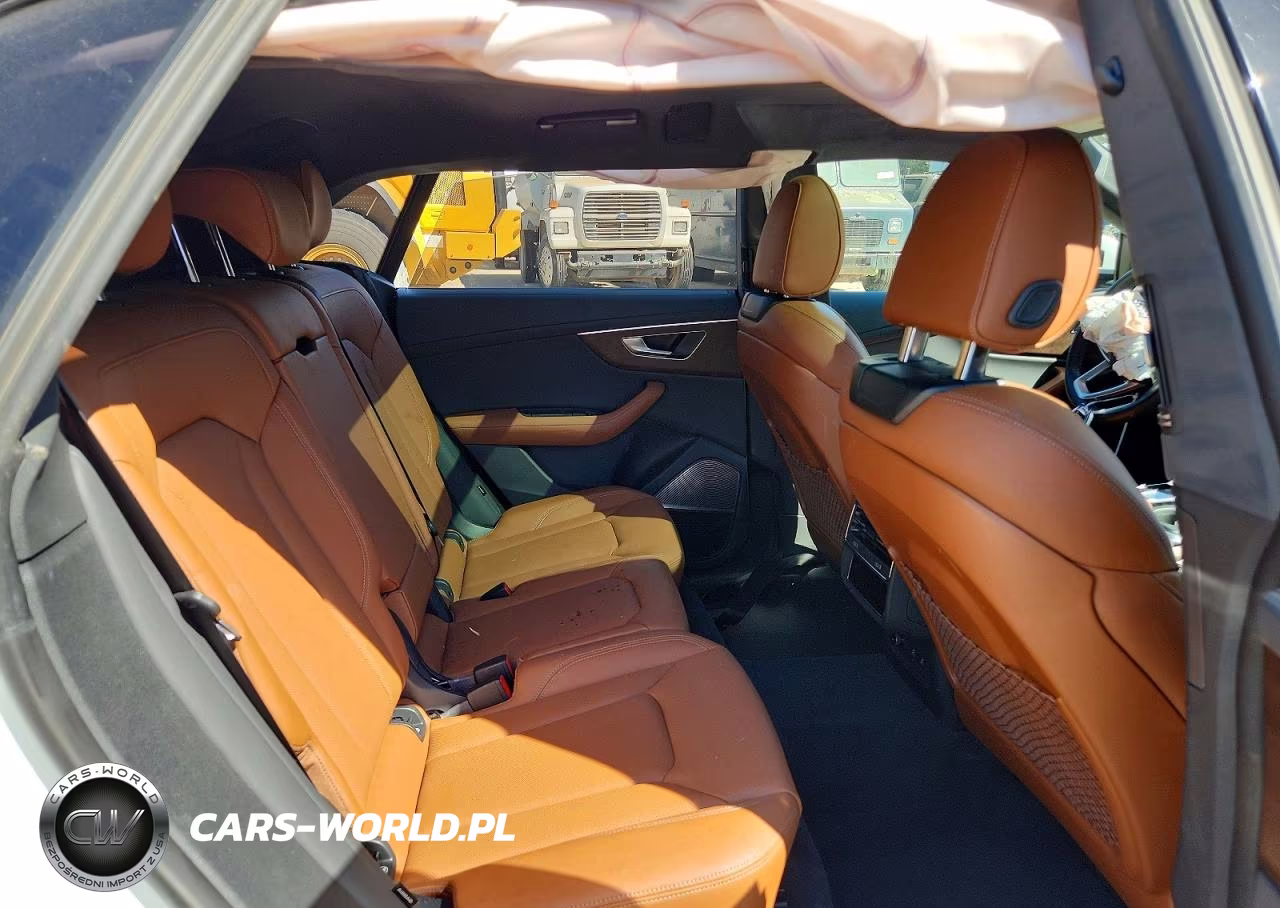 2025 Audi Q8 Prestige S-Line VIN:WA1FVBF14SD021592 - 11