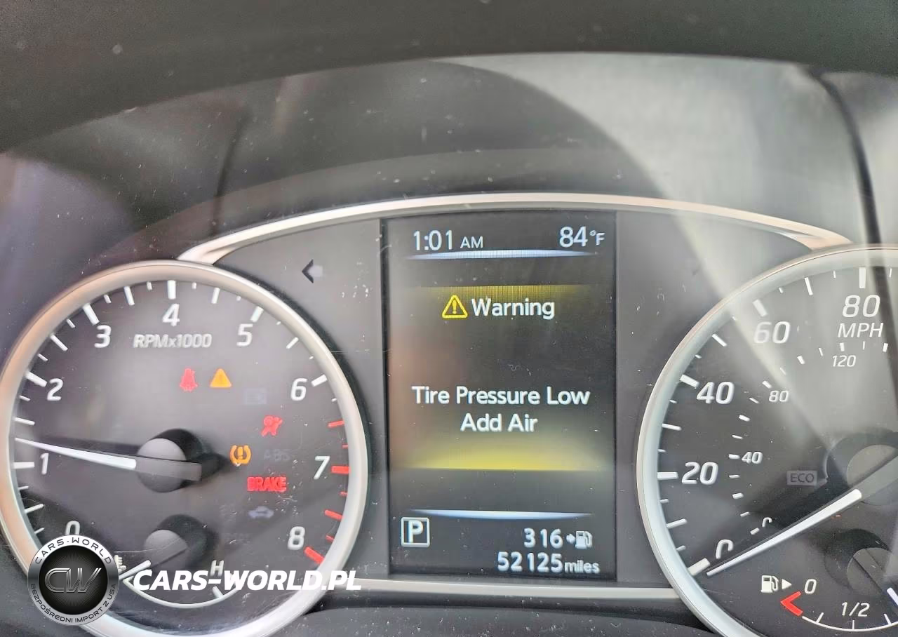 2018 Nissan Sentra S VIN:3N1AB7AP4JY259572 - 9