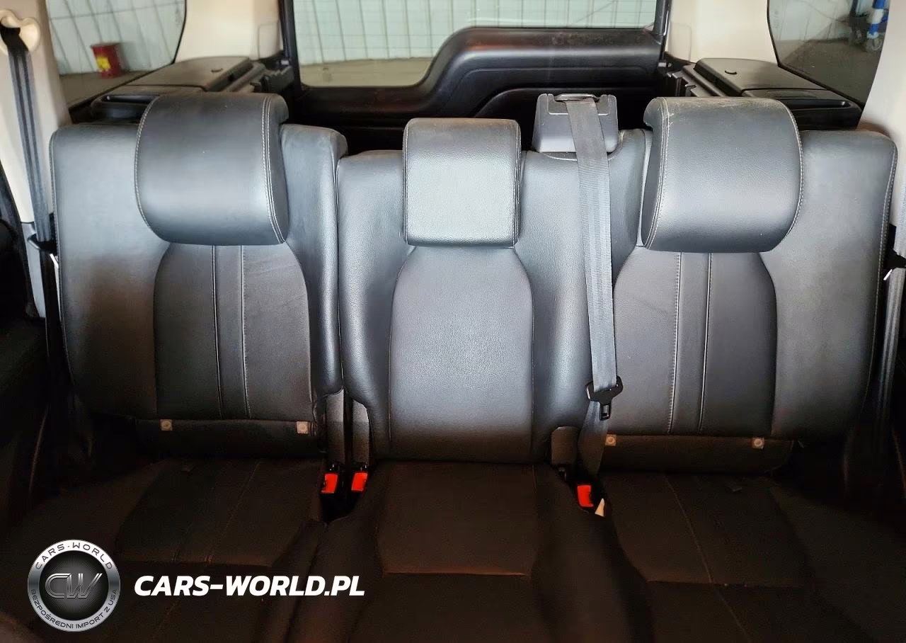2011 Land Rover Lr4 VIN:SALAB2D42BA570885 - 10