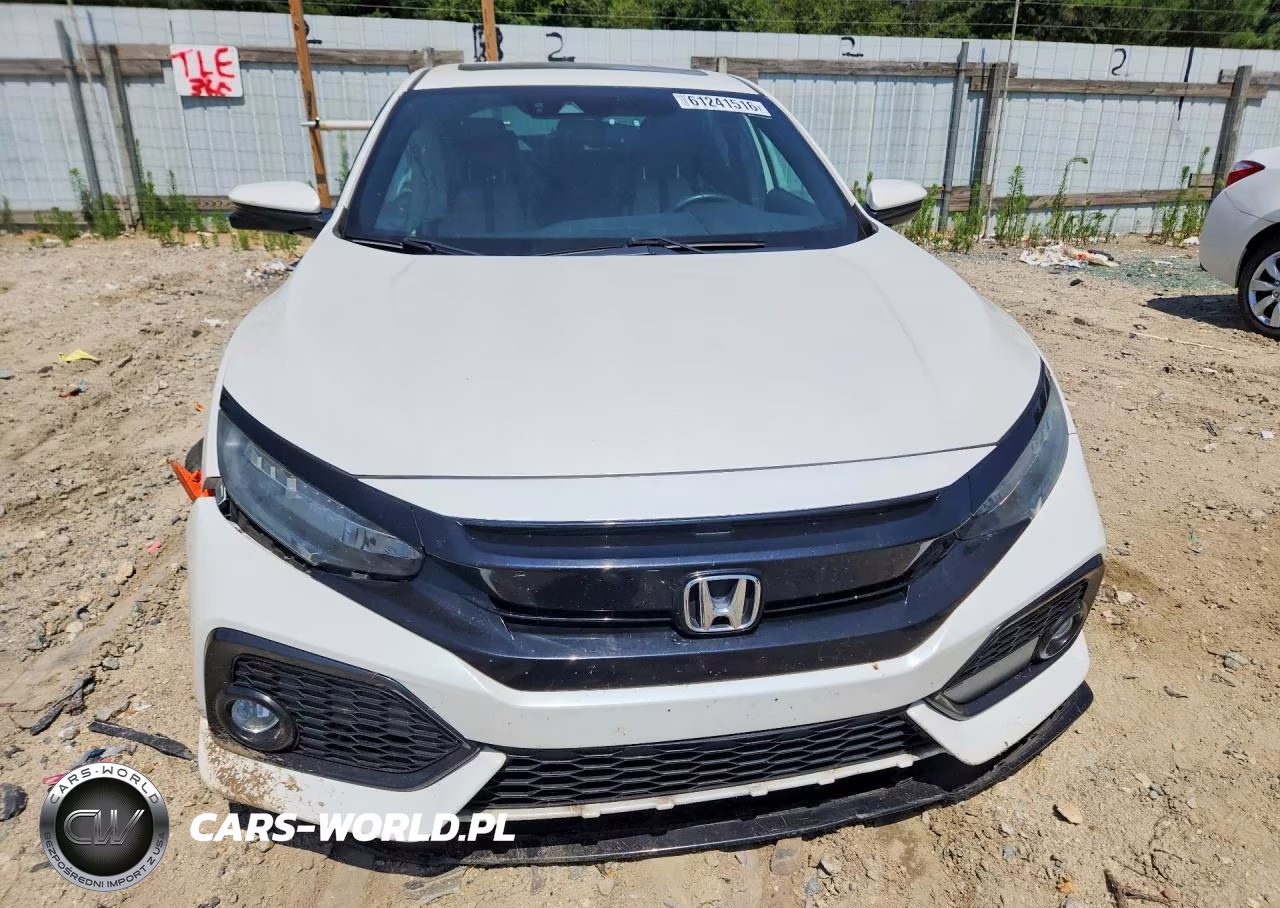 2018 Honda Civic Sport Touring VIN:SHHFK7H98JU213599 - 5