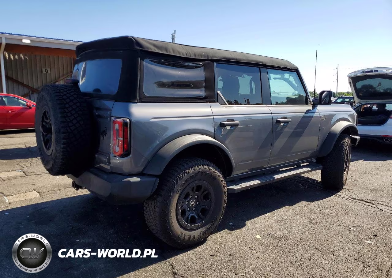 2023 Ford Bronco Base VIN:1FMEE5DP5PLB80141 - 3
