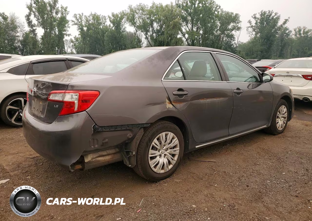2014 Toyota Camry Le VIN:4T4BF1FK3ER373315 - 3