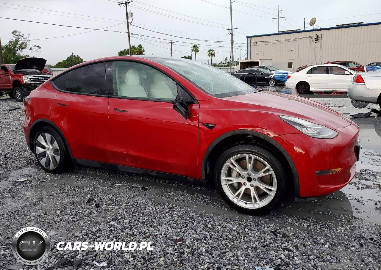 2021 Tesla Model Y VIN:5YJYGDEDXMF110532 - 4