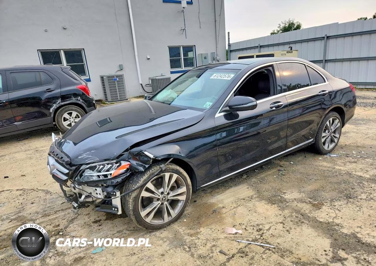 2020 Mercedes-Benz C 300 4Matic – zdjęcie 1 z 12