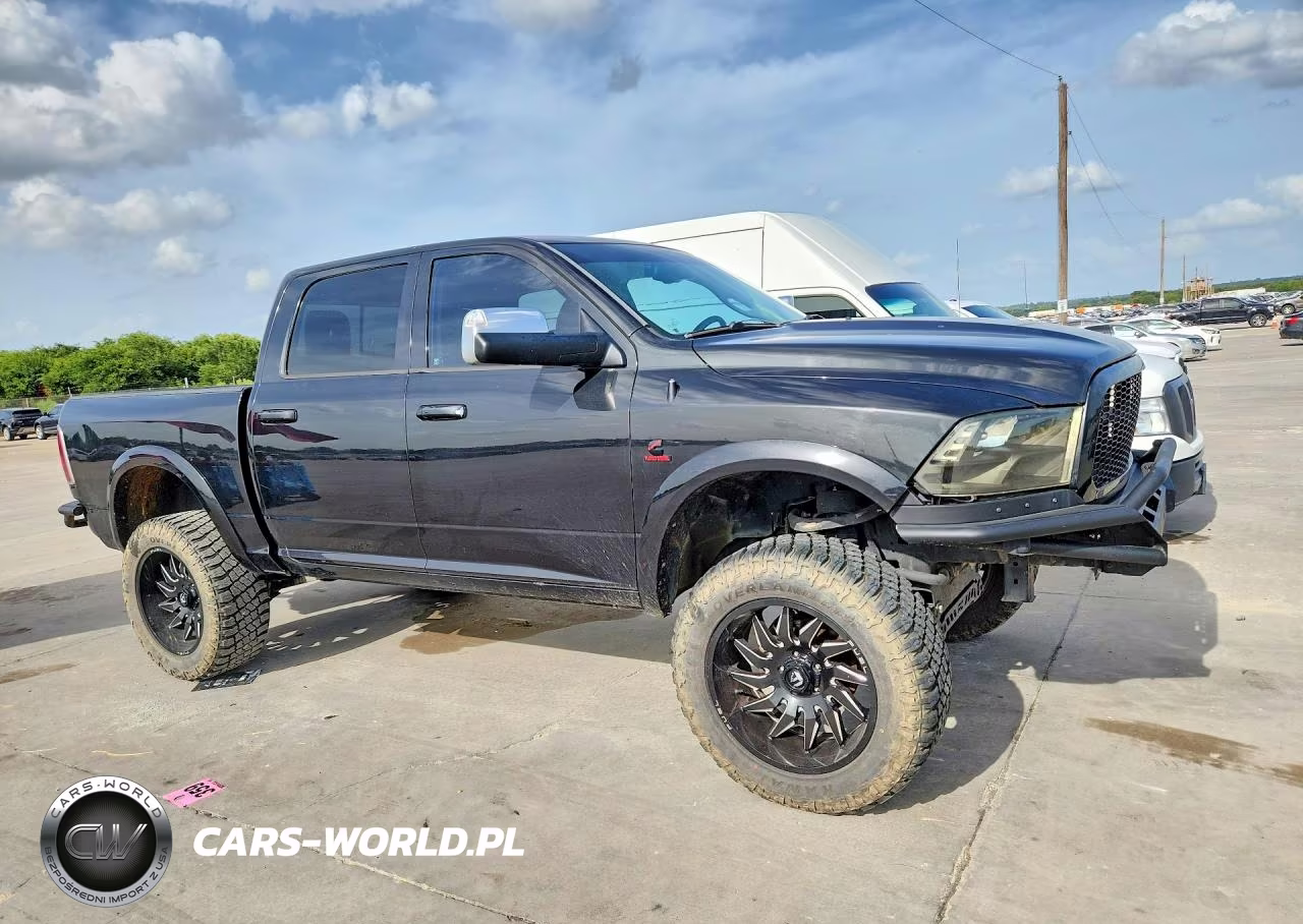 2017 Ram 1500 Laramie VIN:1C6RR7NM0HS877029 - 4