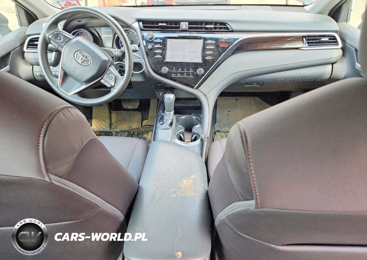 2018 Toyota Camry Le VIN:4T1B11HKXJU654429 - 8