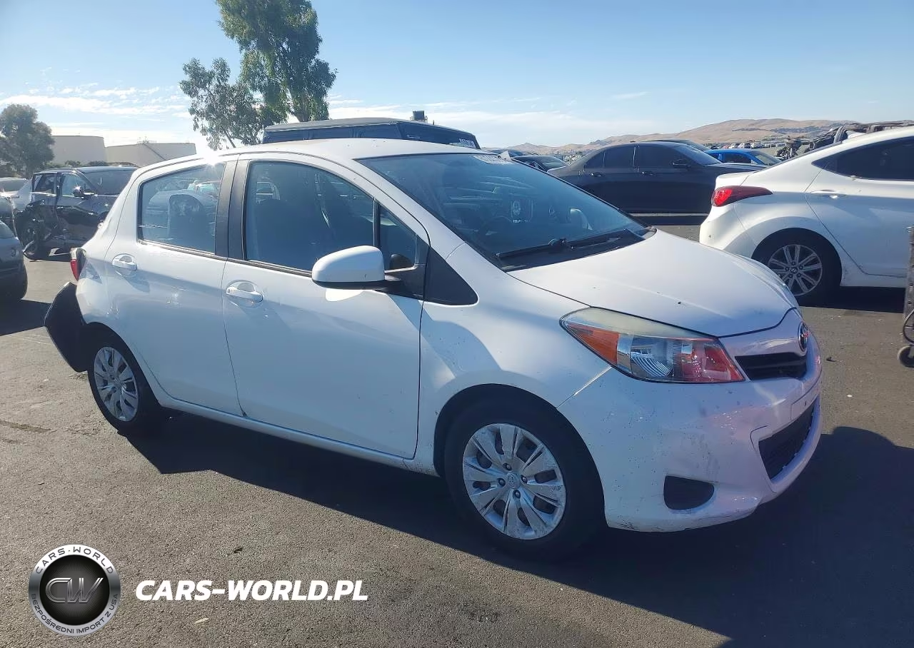 2014 Toyota Yaris 5-Door Le Fleet VIN:VNKKTUD30EA012041 - 4
