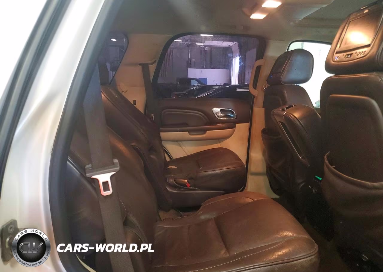 2011 Cadillac Escalade Platinum VIN:1GYS4DEF5BR378339 - 11