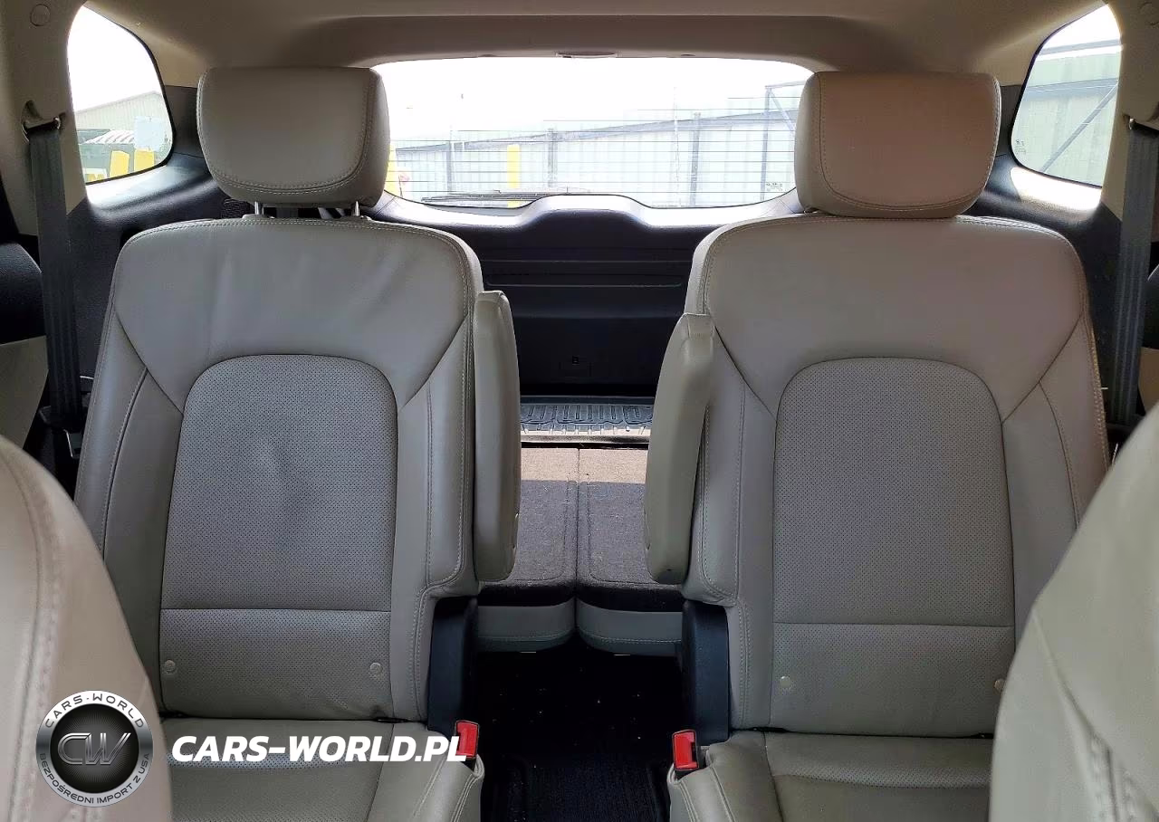 2017 Hyundai Santa Fe Limited Ultimate VIN:KM8SR4HFXHU185141 - 10