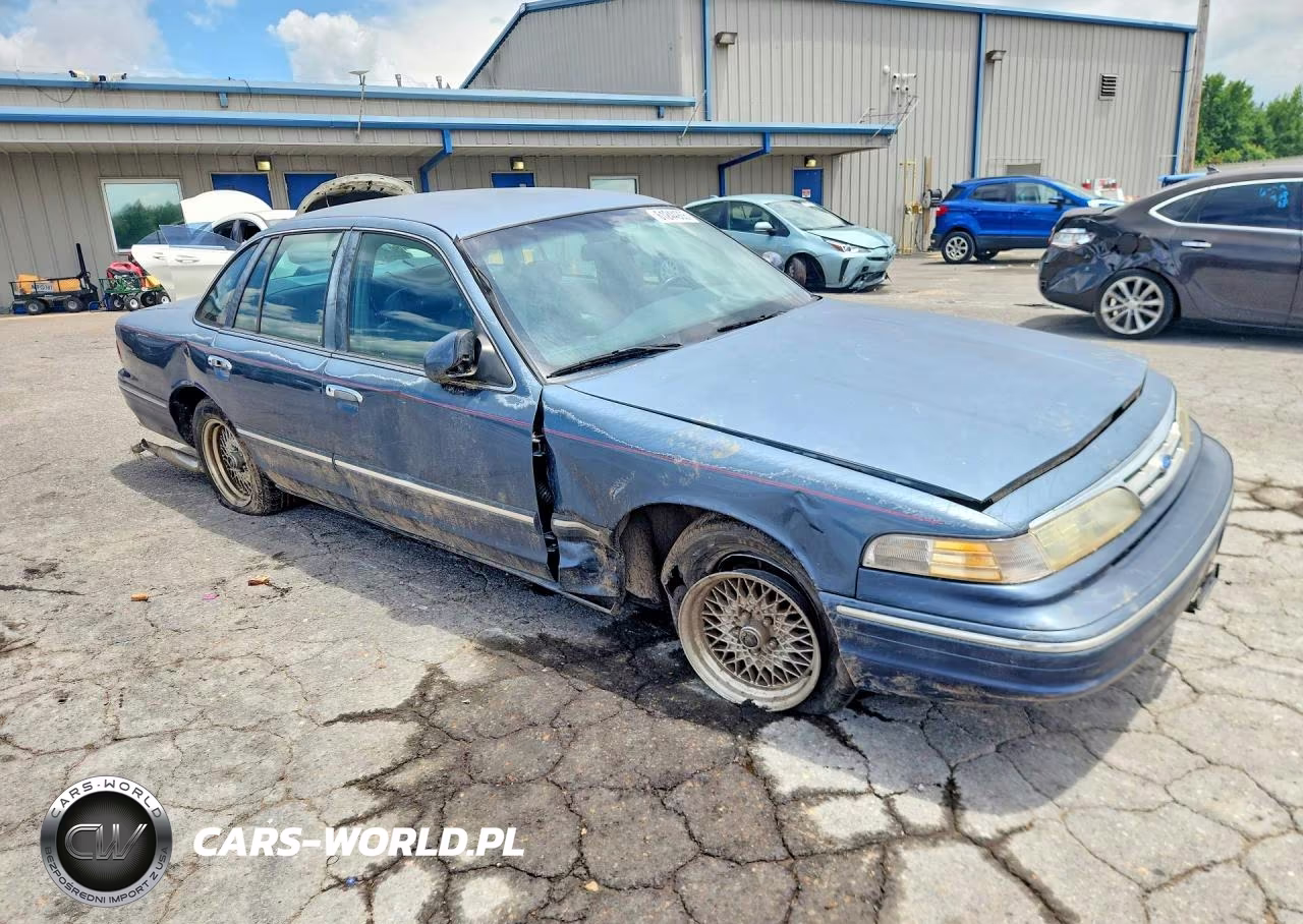 1996 Ford Crown Victoria Lx VIN:2FALP74W8TX204489 - 4