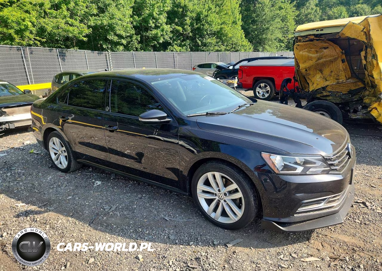 2019 Volkswagen Passat Wolfsburg VIN:1VWLA7A32KC006697 - 4