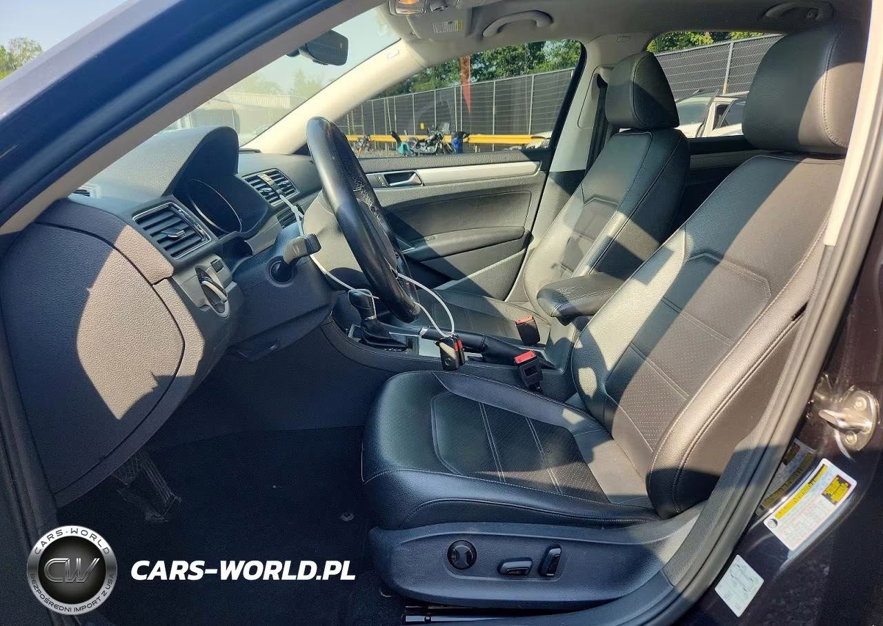 2019 Volkswagen Passat Wolfsburg VIN:1VWLA7A32KC006697 - 7