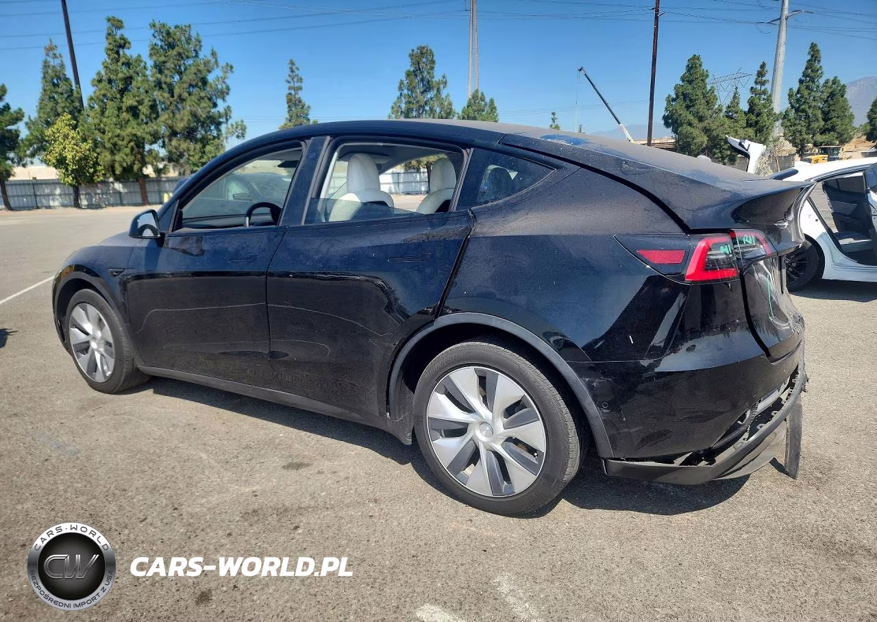 2020 Tesla Model Y VIN:5YJYGDEE3LF053467 - 2
