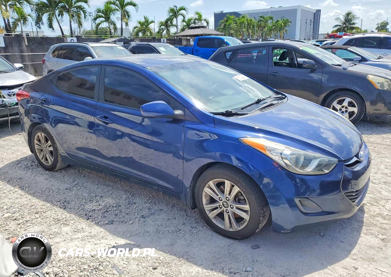 2013 Hyundai Elantra Gls VIN:KMHDH4AE0DU524920 - 4