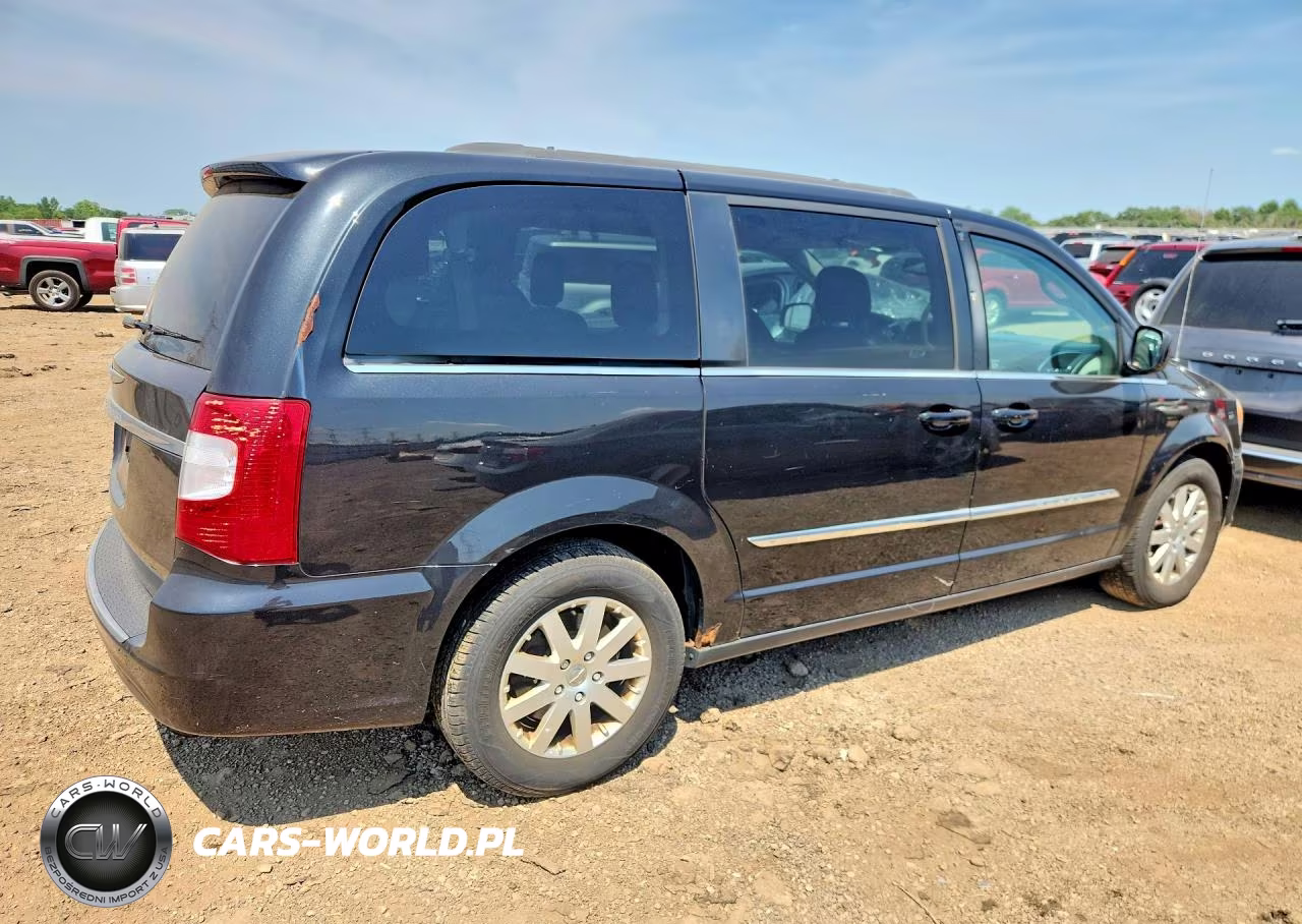 2013 Chrysler Town & Country Touring VIN:2C4RC1BG0DR645631 - 3
