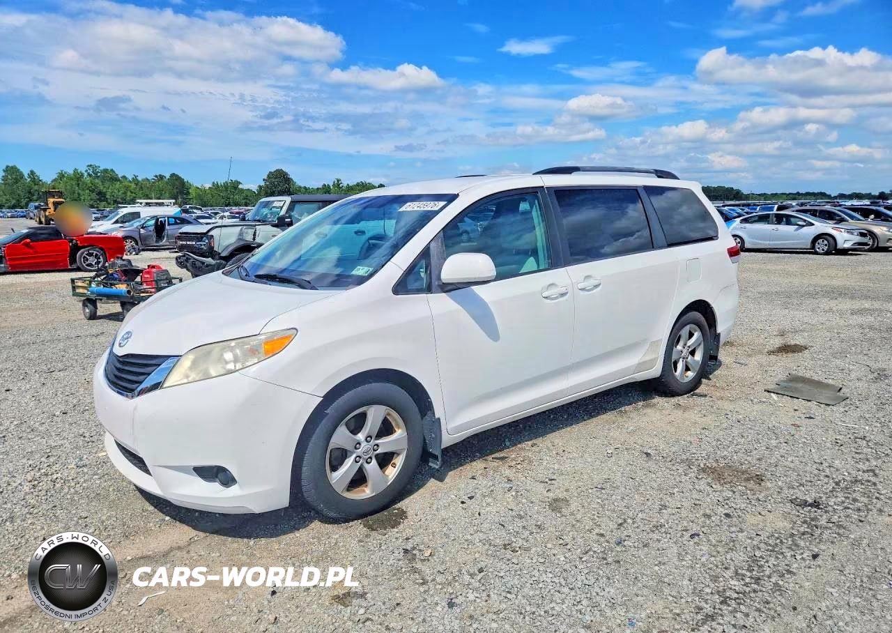 2012 Toyota Sienna Le