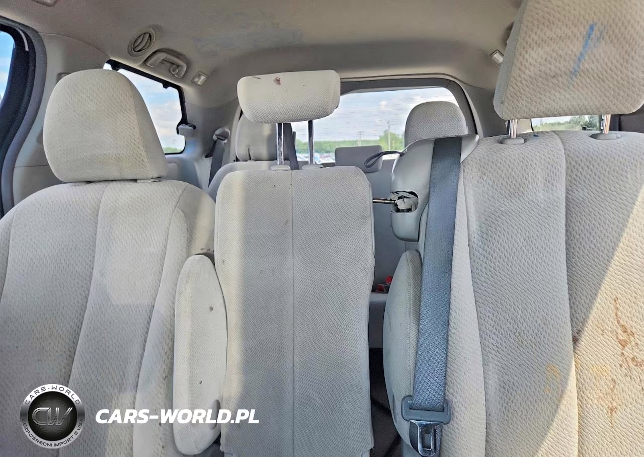 2012 Toyota Sienna Le VIN:5TDKK3DC0CS210821 - 10