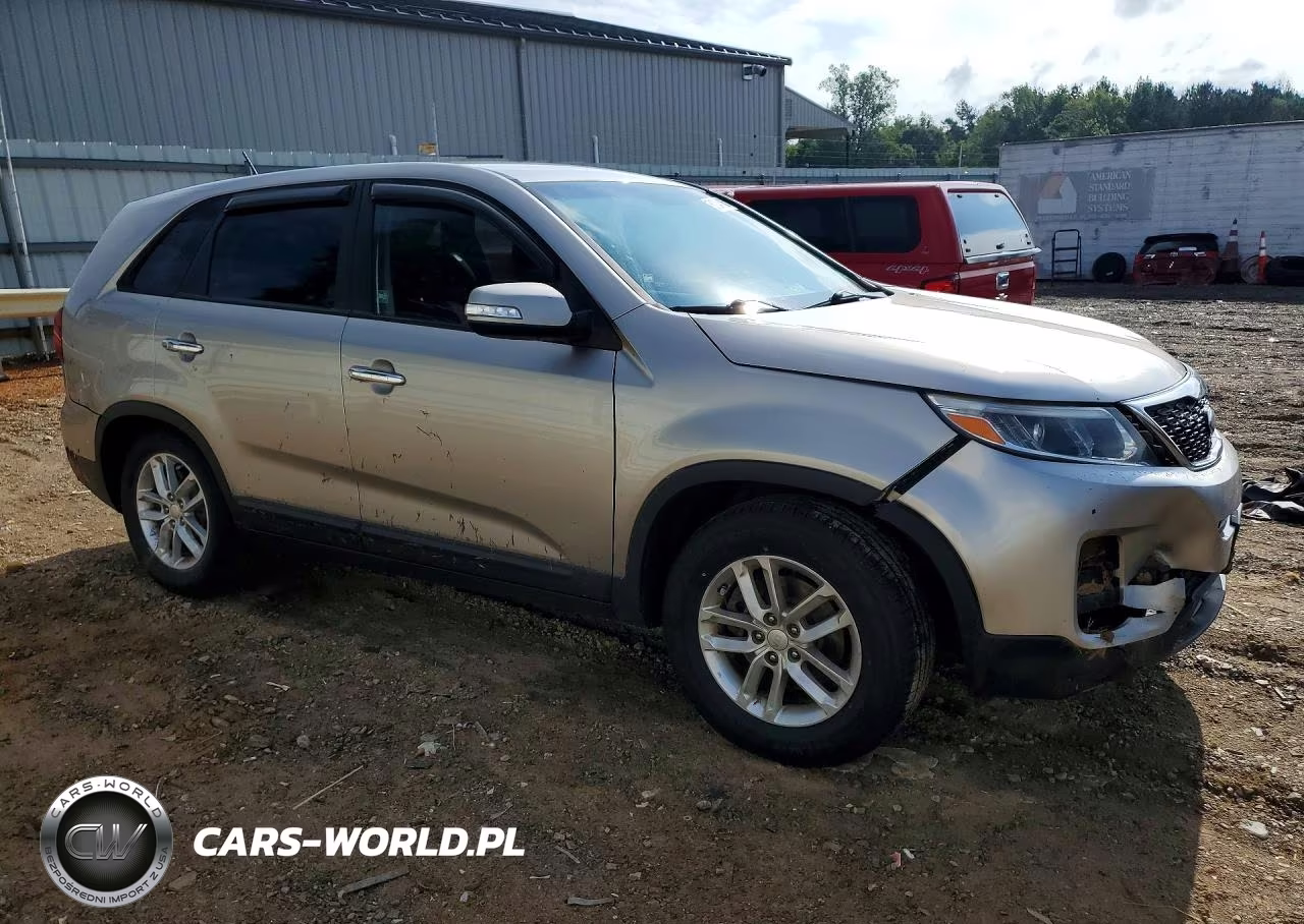 2014 Kia Sorento Lx VIN:5XYKT3A68EG430512 - 4