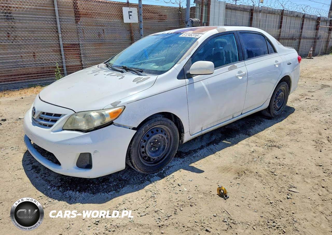 2013 Toyota Corolla Le – zdjęcie 1 z 12