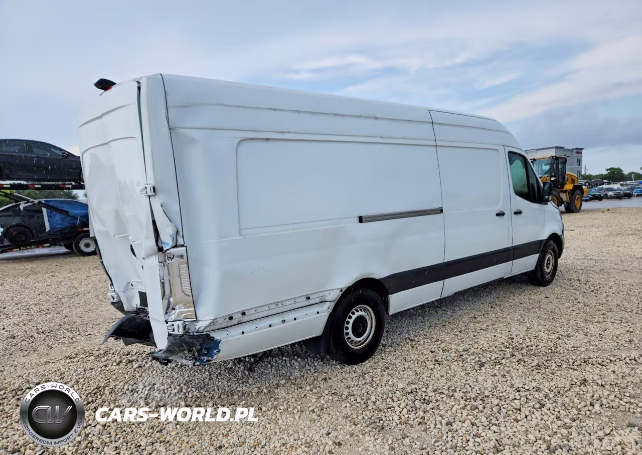 2023 Mercedes-Benz Sprinter 2500 Delivery Van VIN:W1Y4KDHY1PT140348 - 3