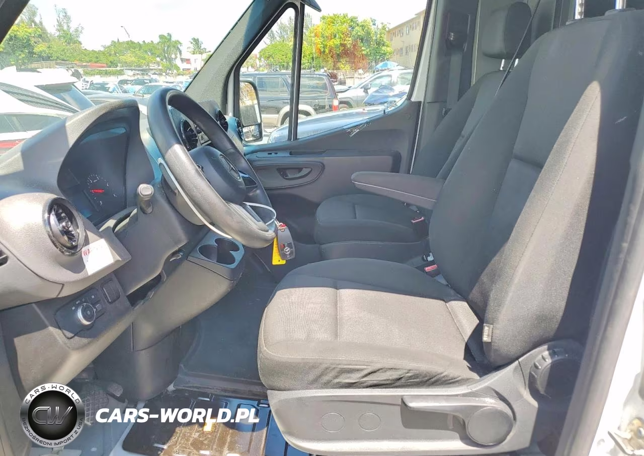 2023 Mercedes-Benz Sprinter 2500 Delivery Van VIN:W1Y4KDHY1PT140348 - 7