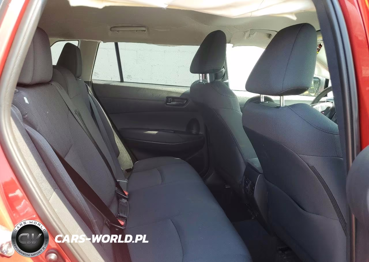 2026 Toyota Corolla Cross Le VIN:7MUCAABG9TV176109 - 11