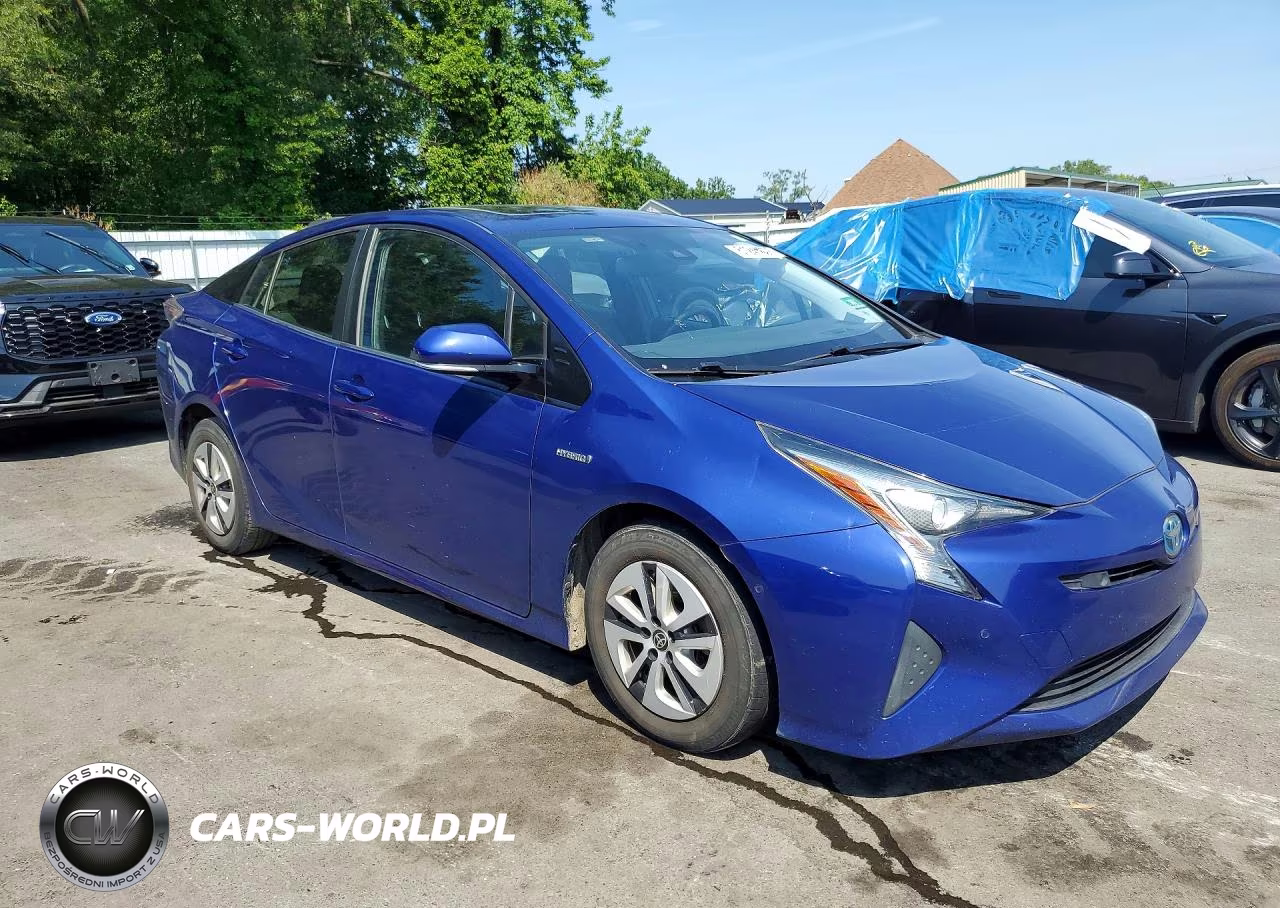 2016 Toyota Prius Four VIN:JTDKARFU8G3511582 - 4