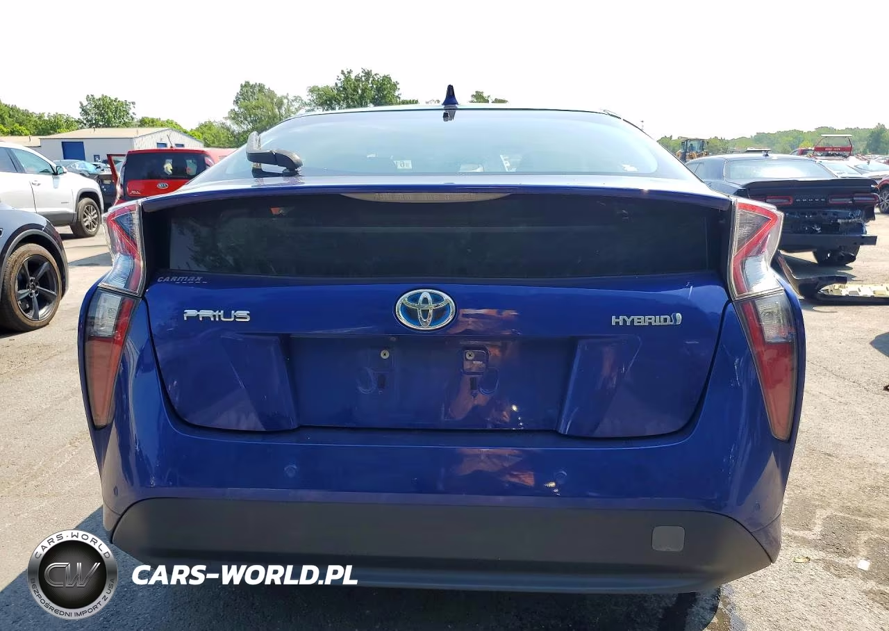 2016 Toyota Prius Four VIN:JTDKARFU8G3511582 - 6