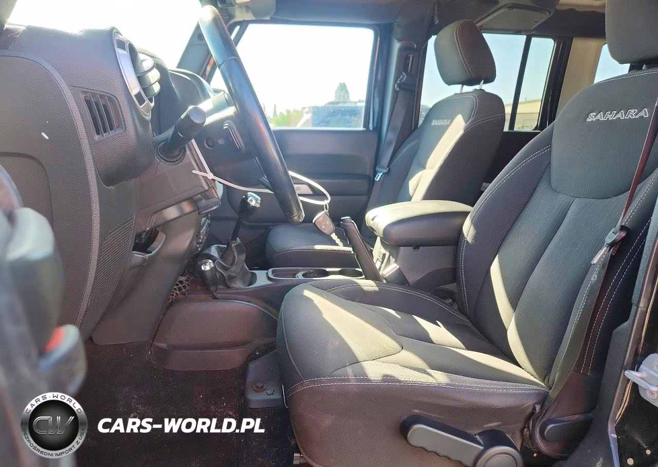 2017 Jeep Wrangler Unlimited Sahara VIN:1C4BJWEG1HL554303 - 7