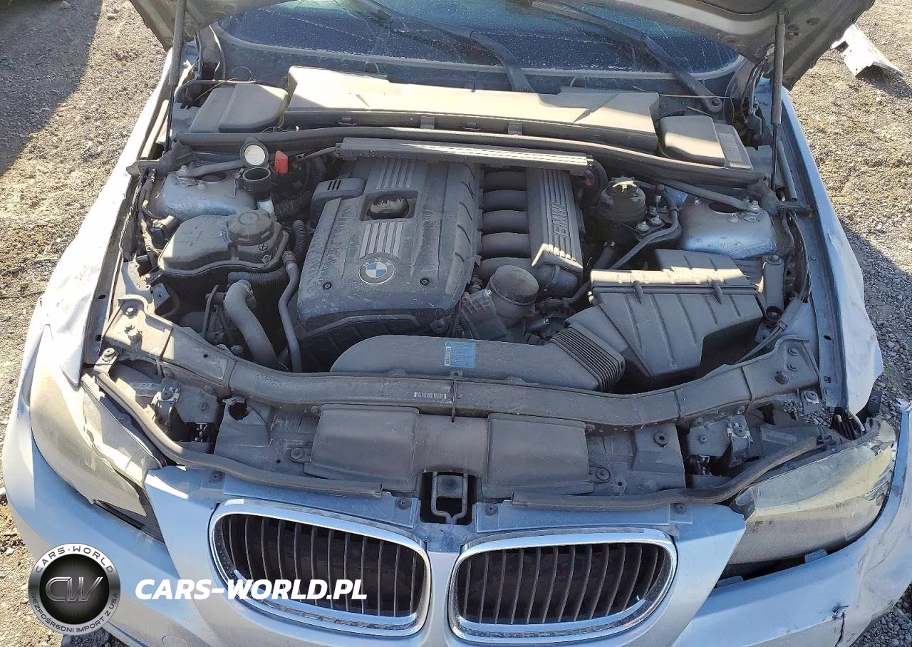 2010 BMW 3 Series VIN:WBAPH5G54ANM36700 - 12