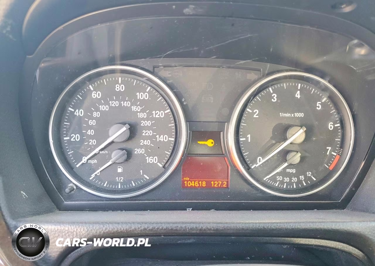 2010 BMW 3 Series VIN:WBAPH5G54ANM36700 - 9