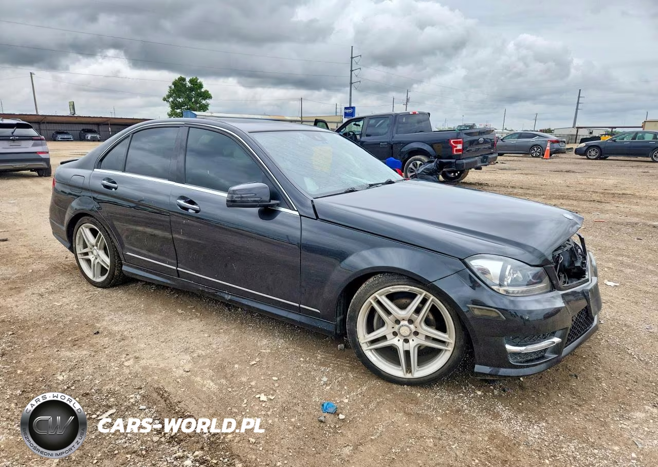 2013 Mercedes-Benz C 250 VIN:WDDGF4HB8DR257487 - 4