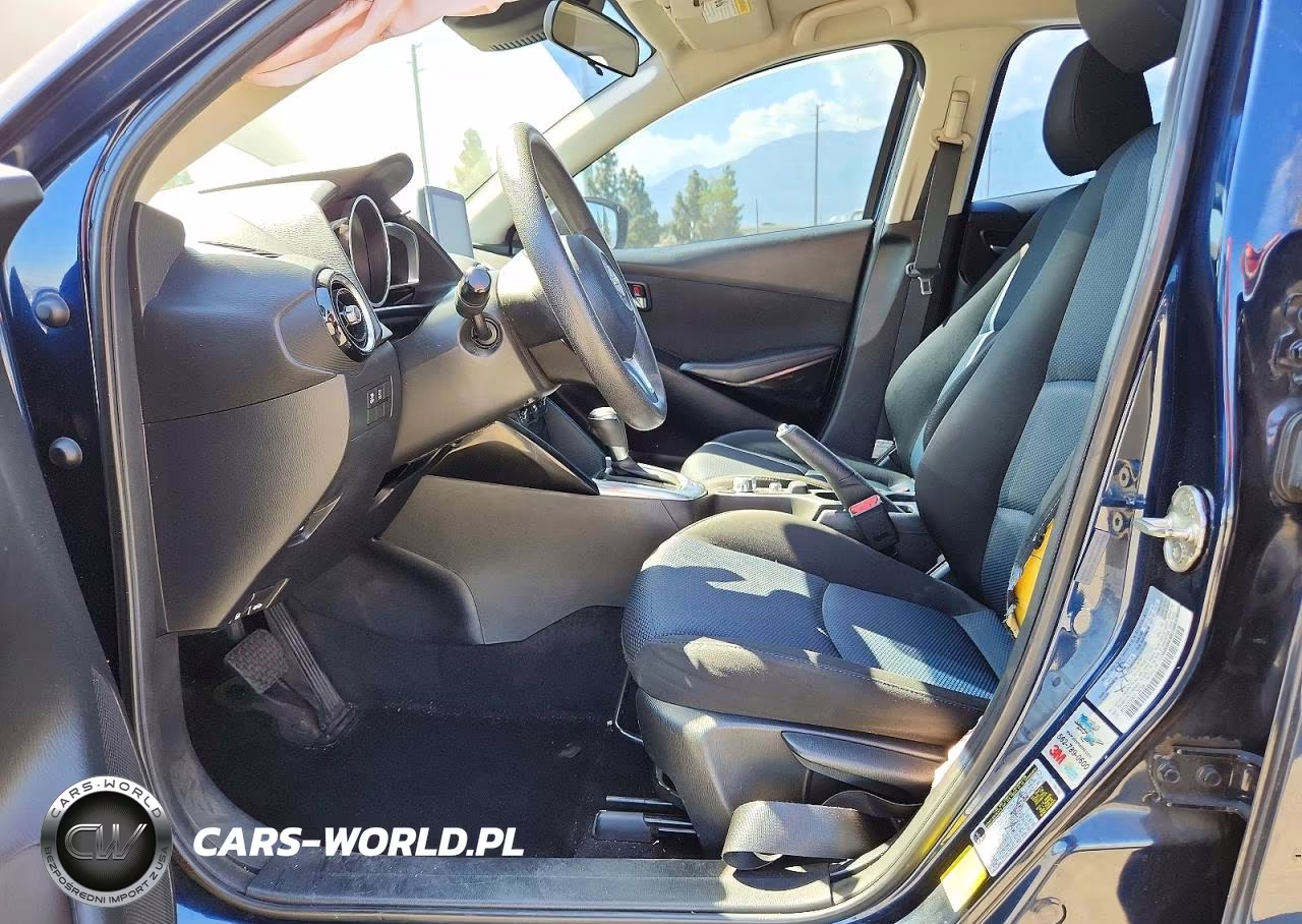 2016 Scion Ia Base VIN:3MYDLBZV5GY126794 - 7