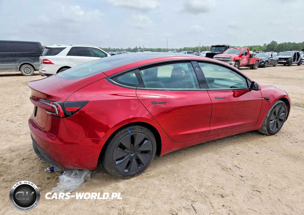 2026 Tesla Model 3 VIN:5YJ3E1EA0TF143879 - 3