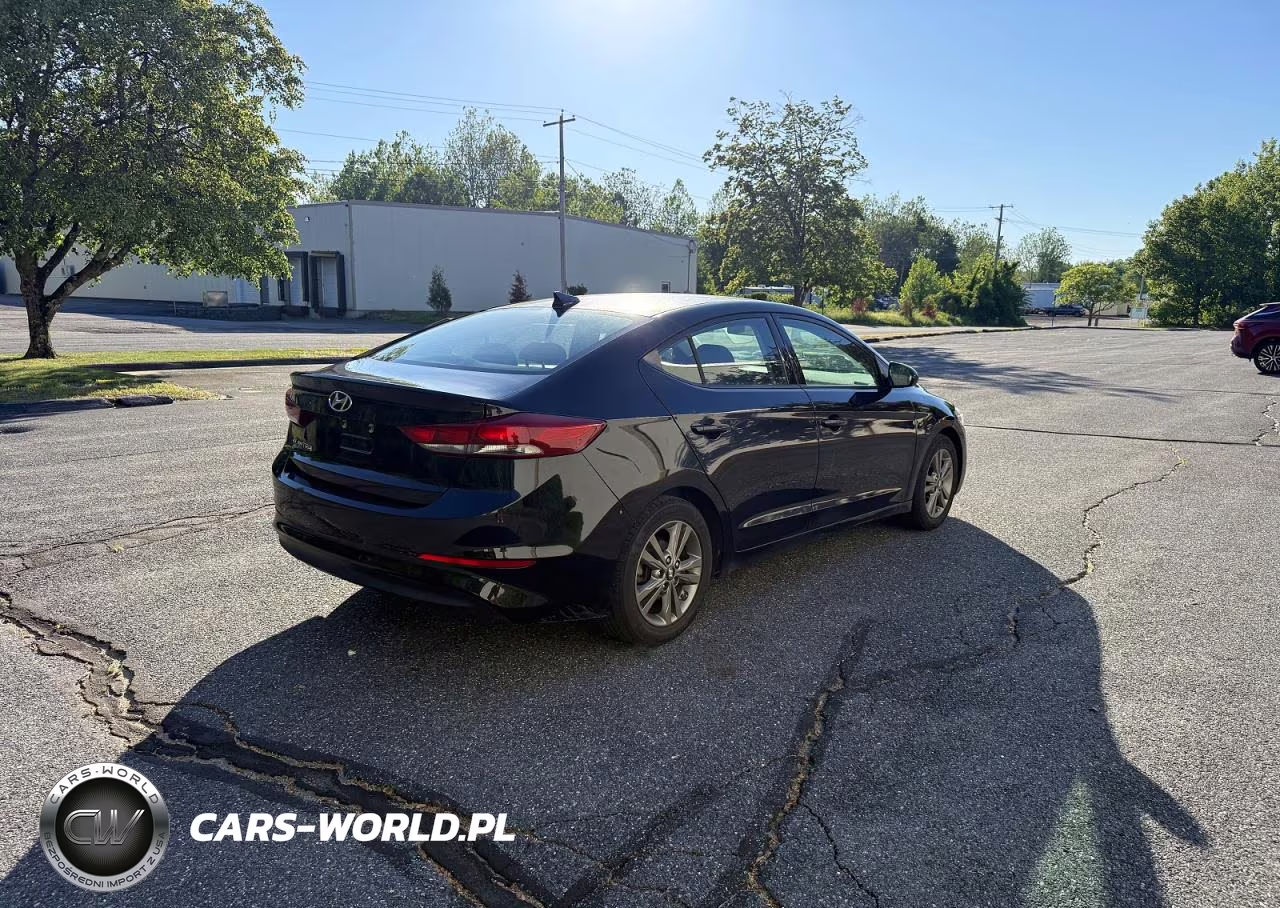 2018 Hyundai Elantra Sel VIN:5NPD84LF7JH286306 - 4