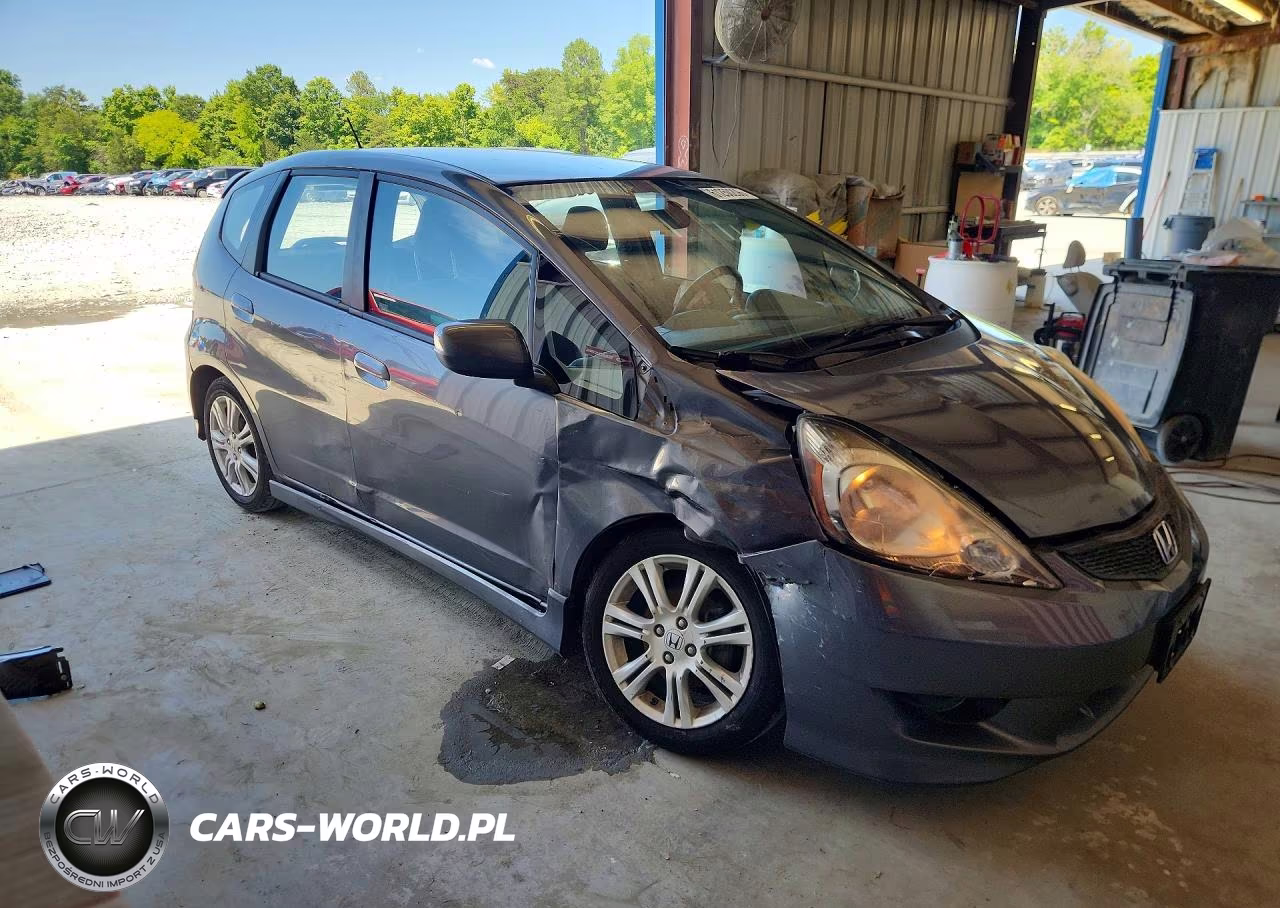 2011 Honda Fit Sport VIN:JHMGE8H5XBS003492 - 4