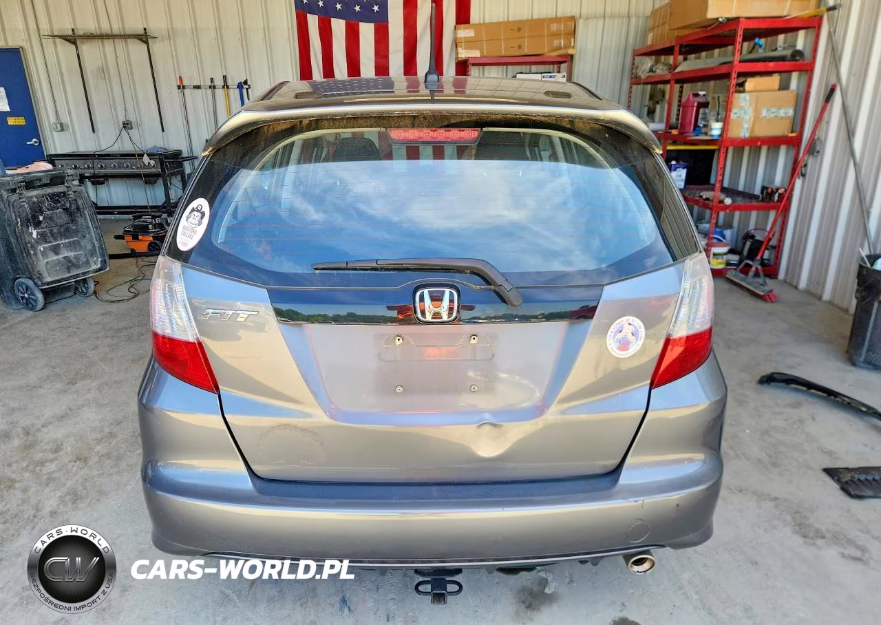 2011 Honda Fit Sport VIN:JHMGE8H5XBS003492 - 6