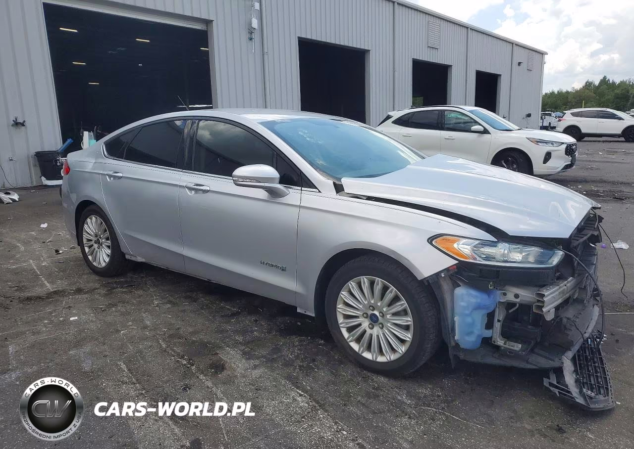 2015 Ford Fusion Se Hybrid VIN:3FA6P0LU5FR123795 - 4