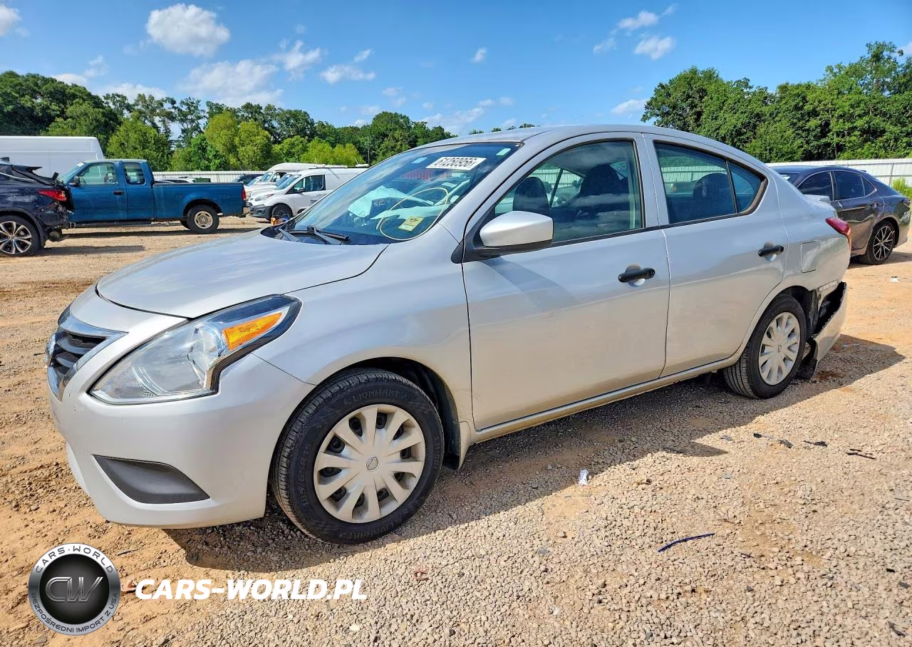 2018 Nissan Versa S Plus