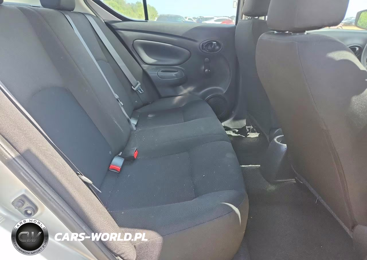 2018 Nissan Versa S Plus VIN:3N1CN7AP1JL862928 - 10