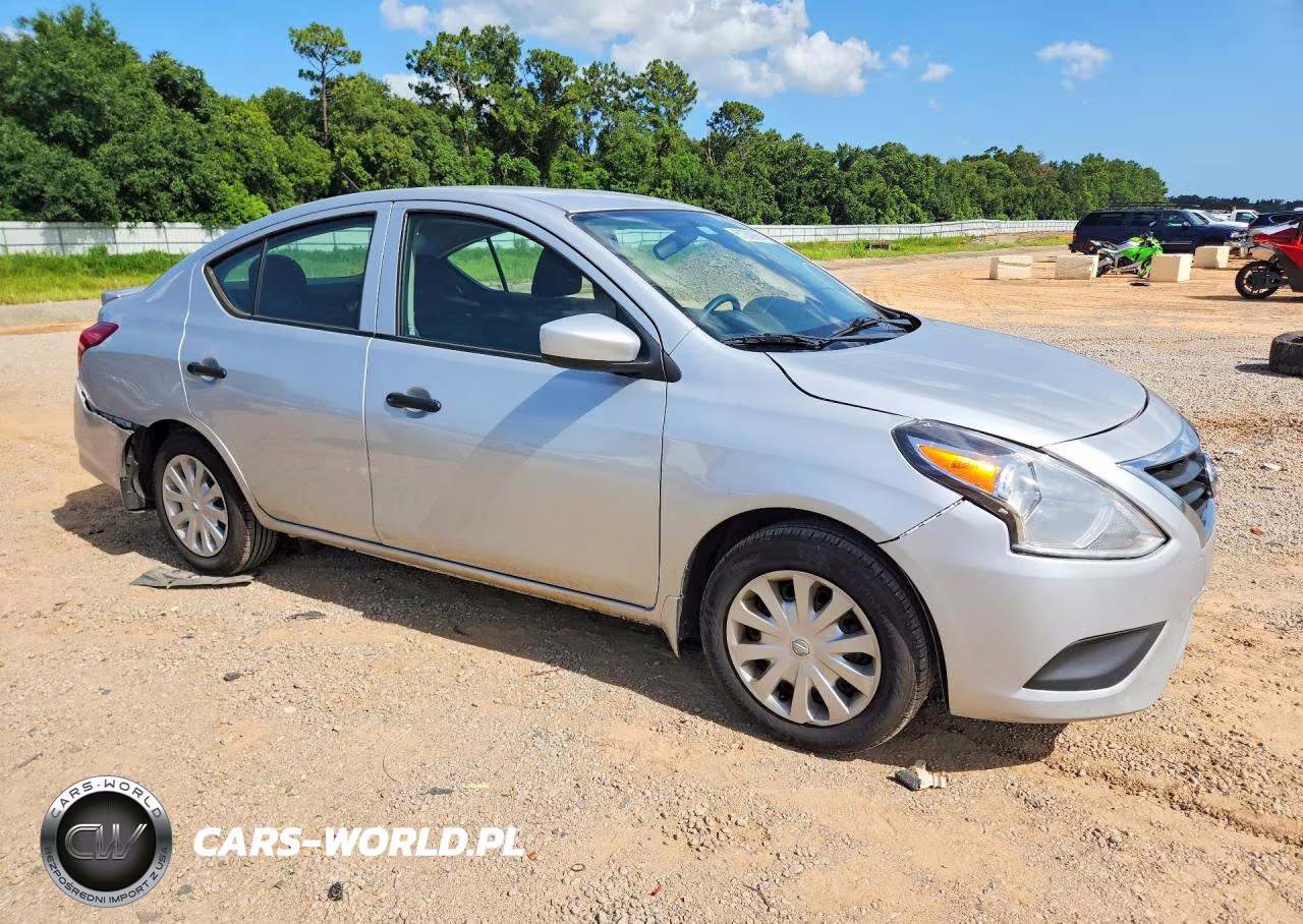 2018 Nissan Versa S Plus VIN:3N1CN7AP1JL862928 - 4