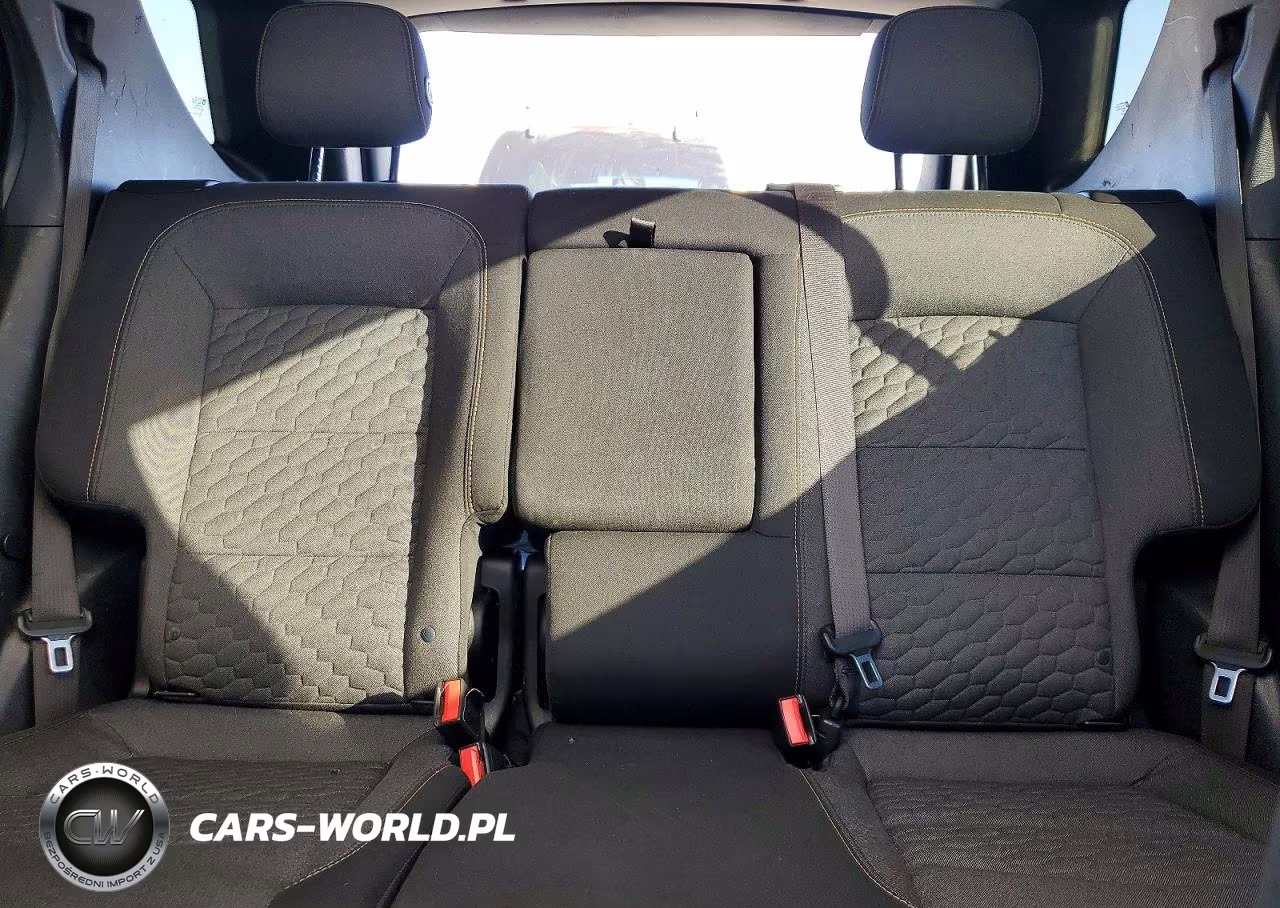 2018 Chevrolet Equinox Lt VIN:2GNAXKEX1J6315410 - 10