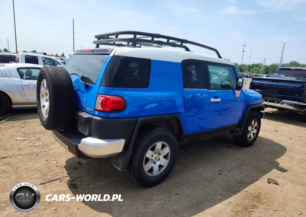 2007 Toyota Fj Cruiser Base VIN:JTEBU11F070002486 - 3