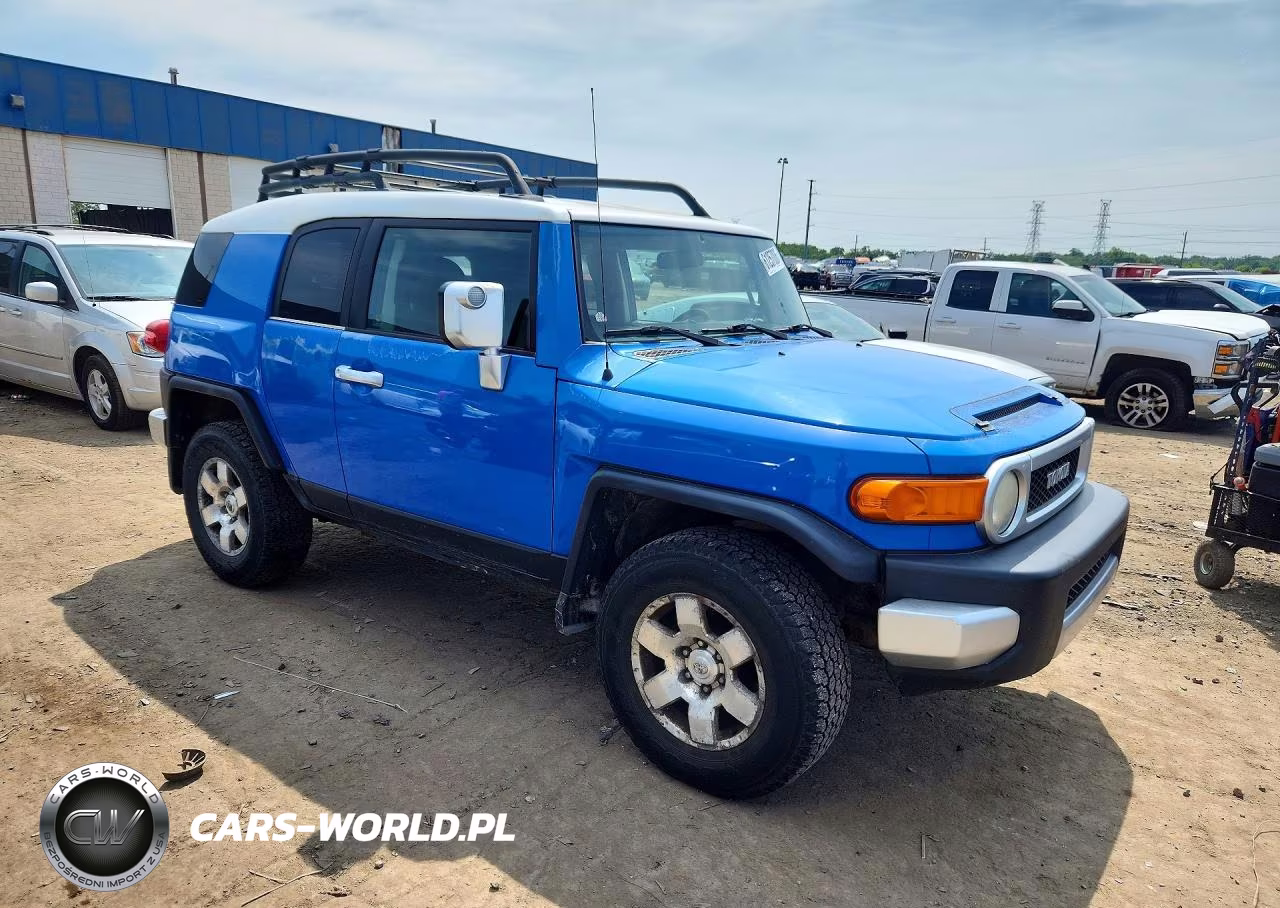2007 Toyota Fj Cruiser Base VIN:JTEBU11F070002486 - 4