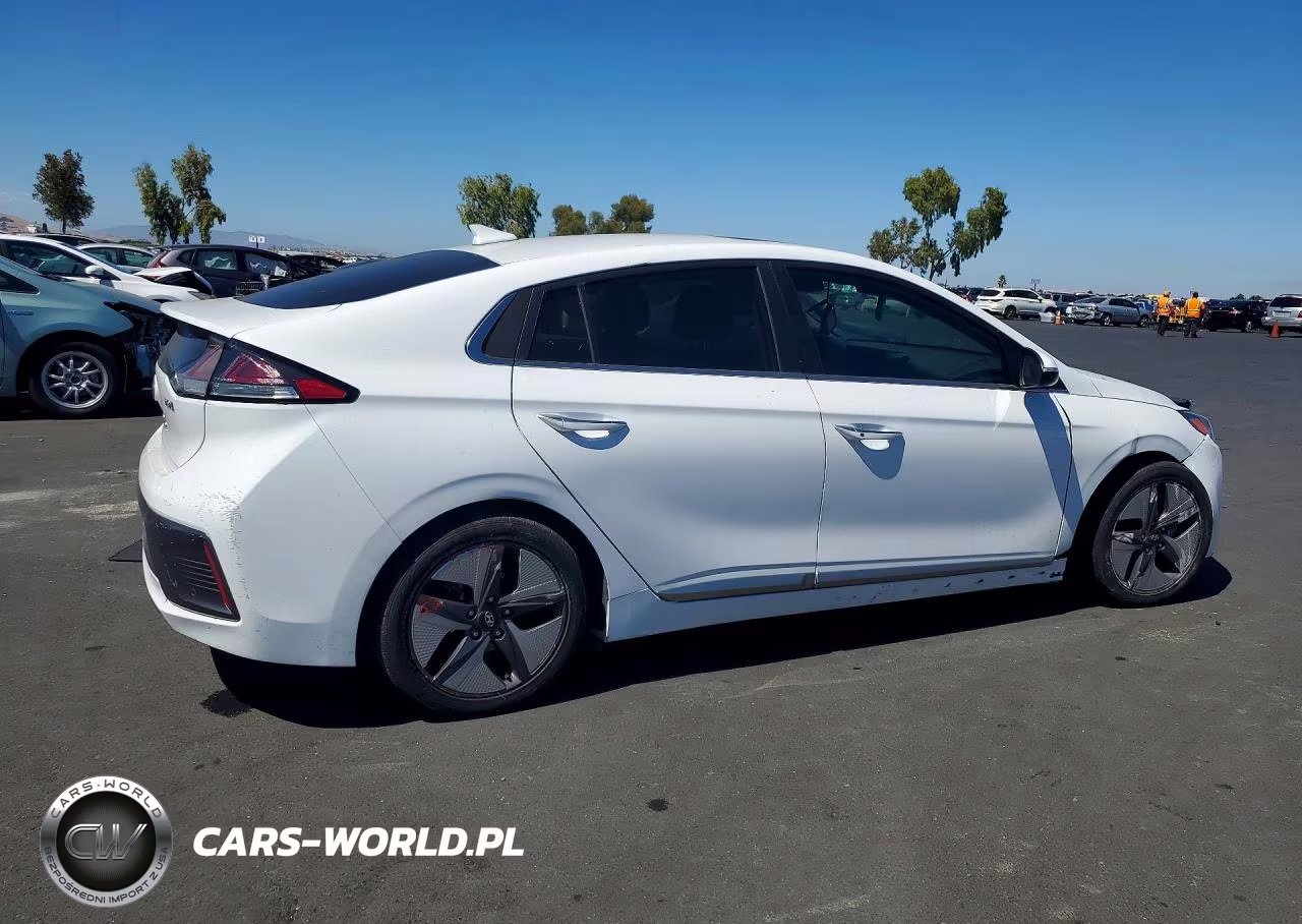 2021 Hyundai Ioniq Limited VIN:KMHC05LC3MU255283 - 3
