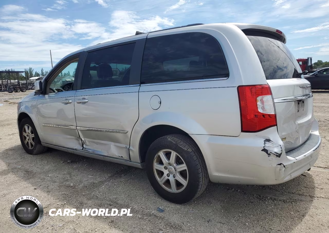 2011 Chrysler Town & Country Touring VIN:2A4RR5DG1BR723490 - 2